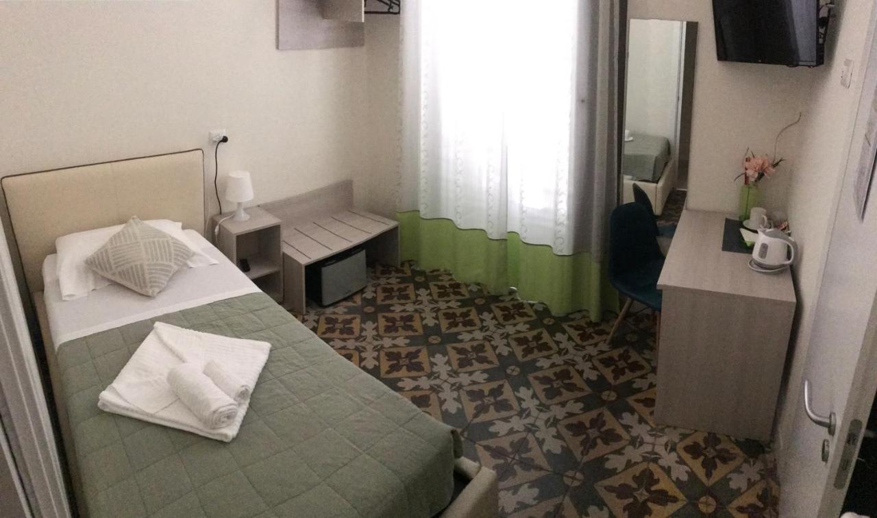 Pietre E Sassi